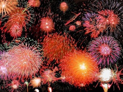 new-year-fireworks-bright-600x450